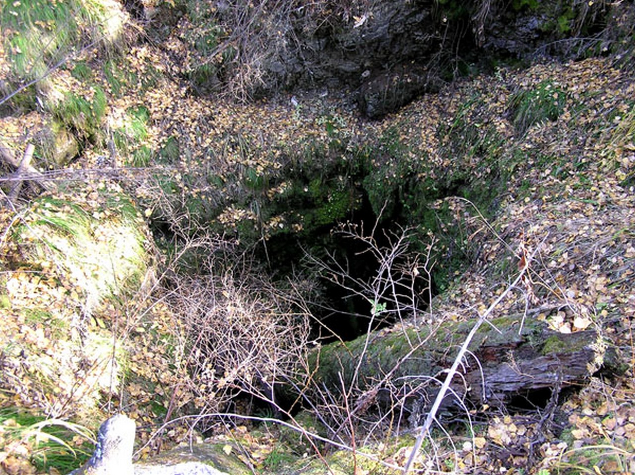 Вход в пещеру