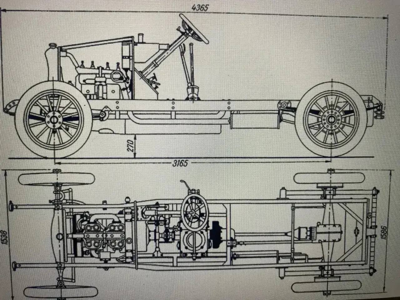 В Красноярске восстанавливают первый серийный автомобиль Российской империи В Красноярске энтузиасты занимаются восстановлением почти полной копии первого серийного автомобиля Российской империи – «Руссо-Балт» С24. Над экспонатом работает Александр Кнапнугель, основатель Центра сохранения ретро-транспорта. Как сообщили в мэрии, оригинальная модель выпускалась в начале XX века на Русско-Балтийском Вагонном заводе. У воссоздаваемой машины, как и у оригинала, деревянные колеса с резиновыми шинами, правый руль, а коробка передач с тормозом вынесена за корпус. Главное отличие – двигатель: он взят от «Москвича-403». Завершить работу над автомобилем планируется летом. После этого он станет музейным экспонатом. Как отмечается, «Руссо-Балт» станет уже десятым экземпляром, собранным по старинным чертежам. Фото: Александр Кнапнугель