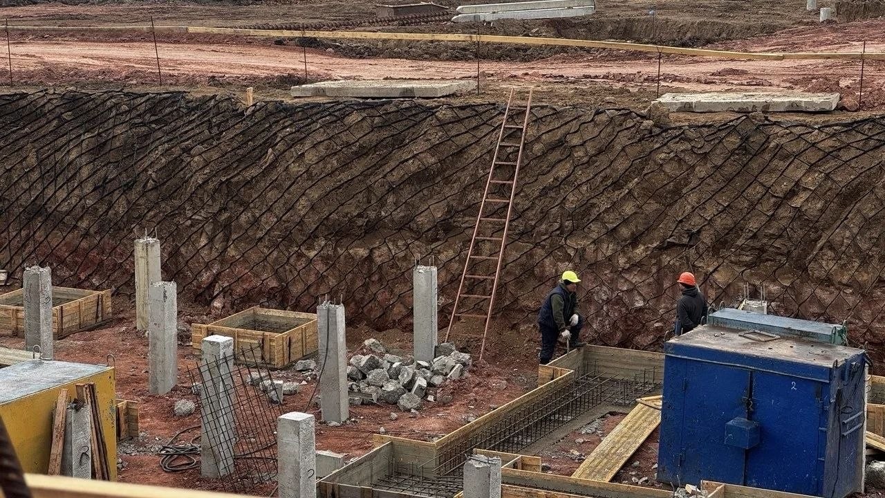 В Октябрьском районе стартовала стройка новой школы