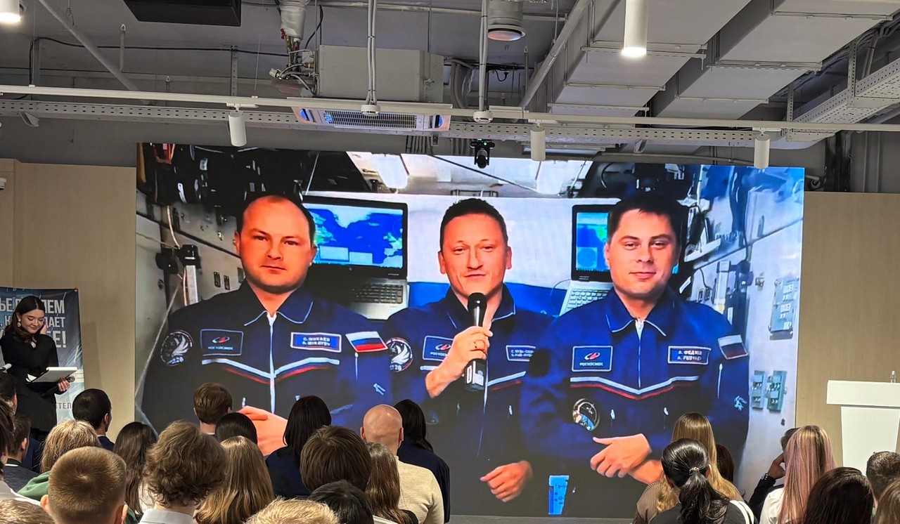 В Красноярске школьникам рассказали о «Космической одиссее»