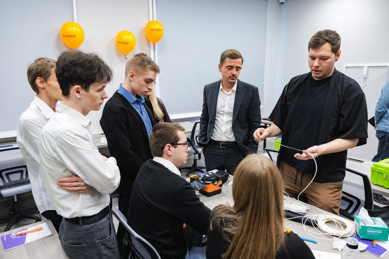 «Ростелеком» трудоустраивает выпускников проекта «Базовая станция»