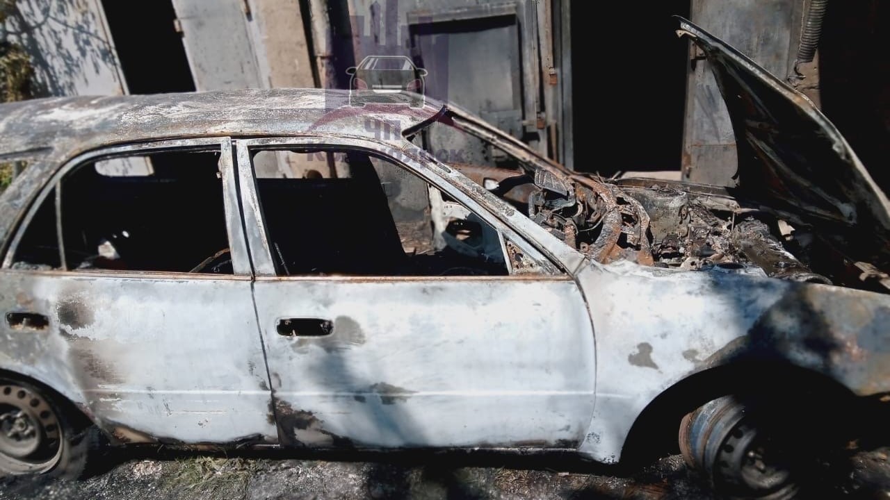 Угнанную Toyota нашли сгоревшей в гараже Ветлужанки