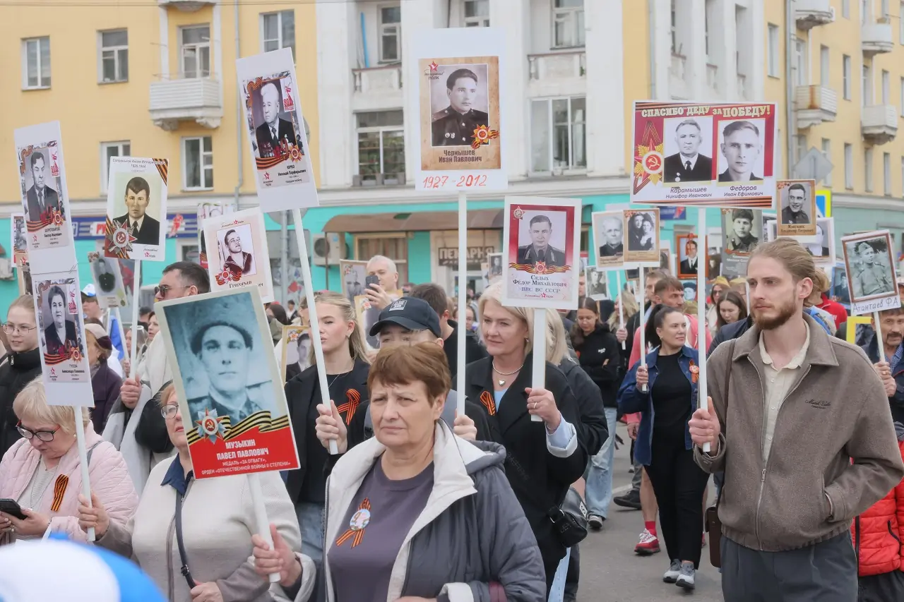 Колонна "Бессмертного полка"