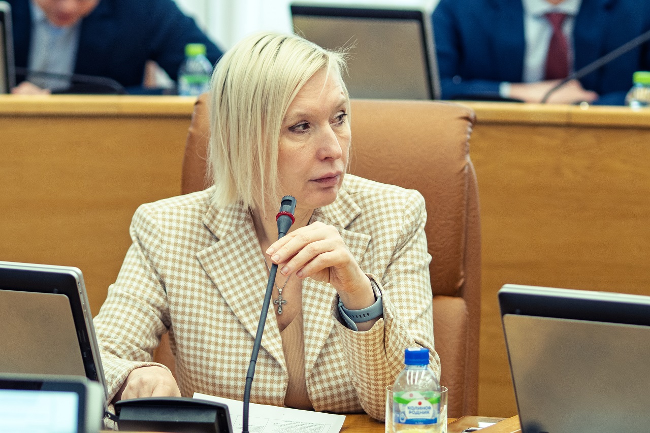 Депутат Елена Южакова