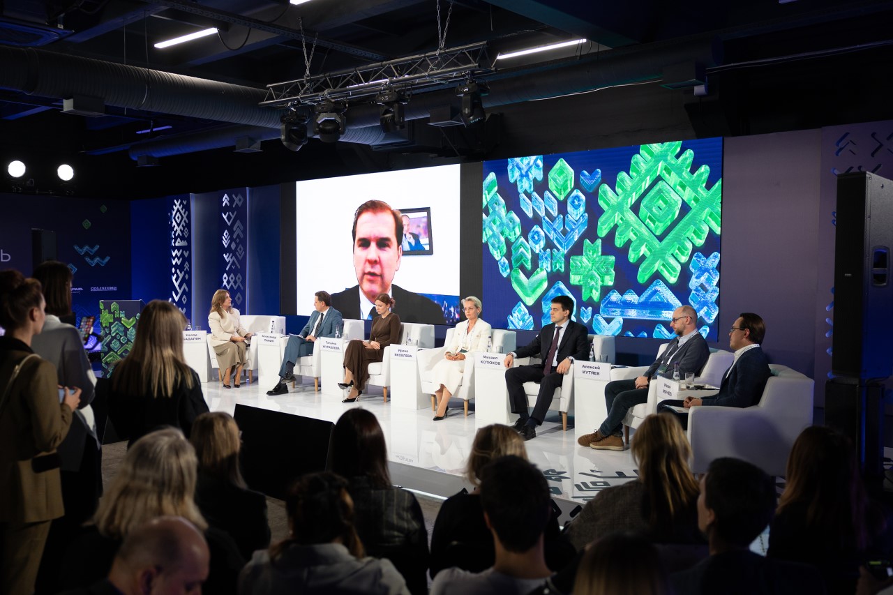 на форуме "Российская креативная неделя"