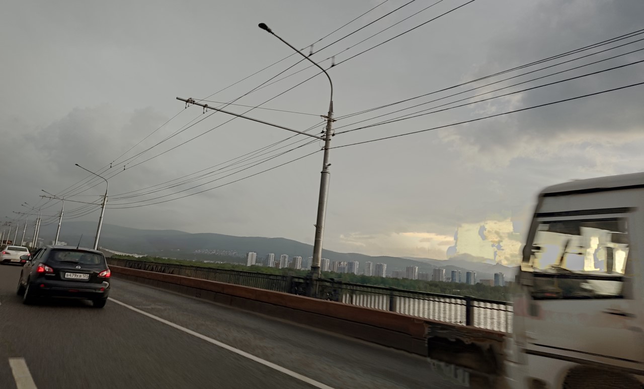Дождь над Коммунальным мостом