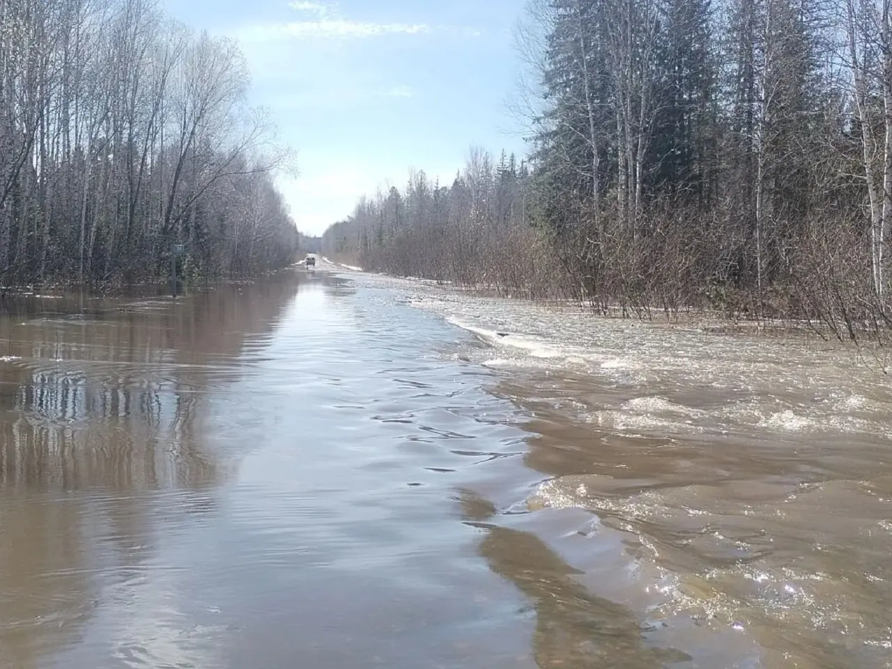 Дорога в половодье