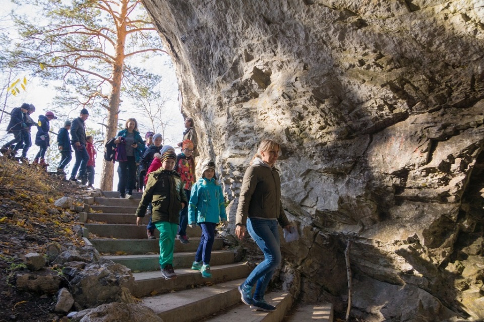 Спуск в Караульную пещеру