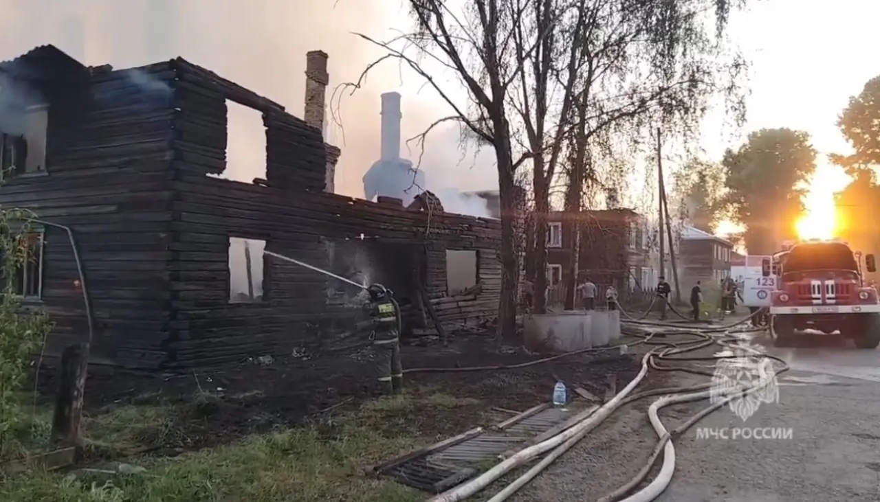 Крупный пожар в Стрелке