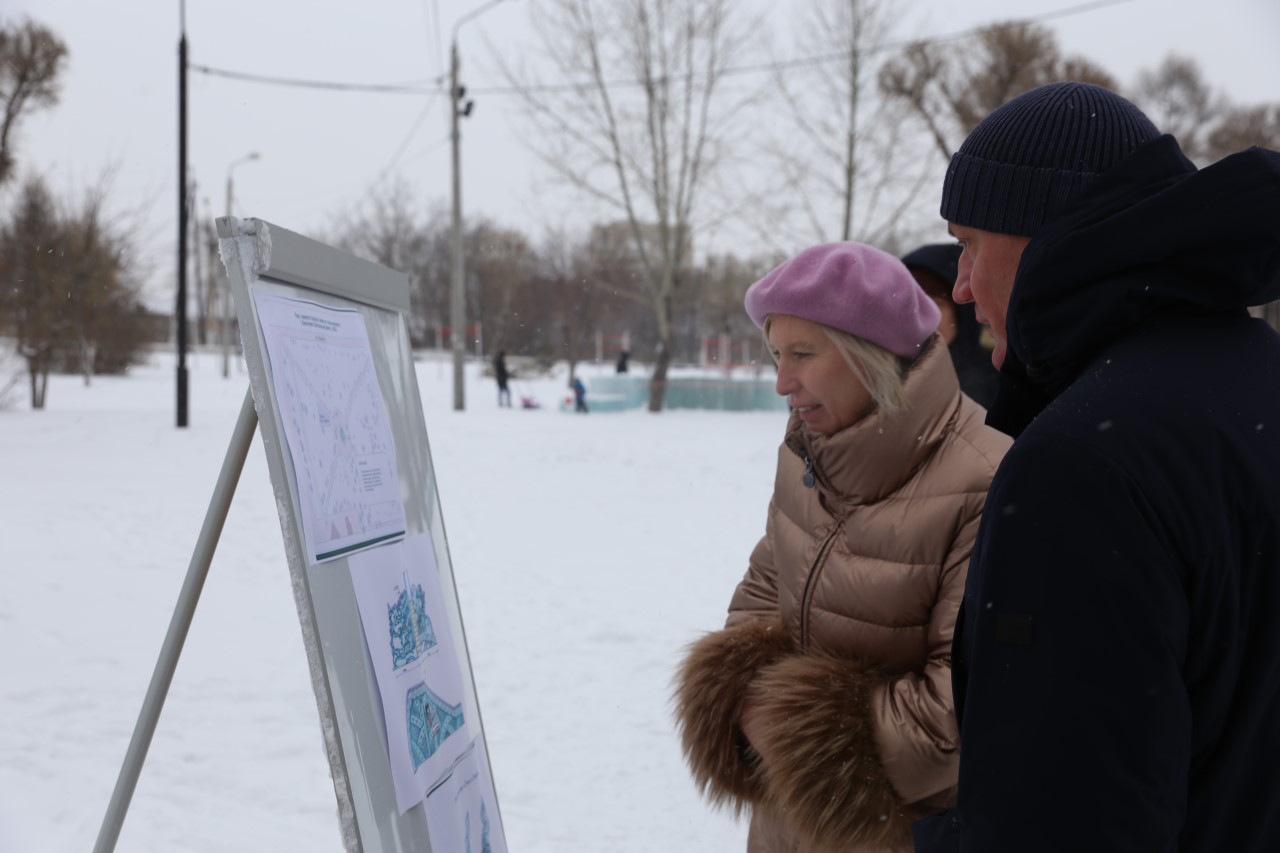 Елена Южакова, сквер Чернышевского