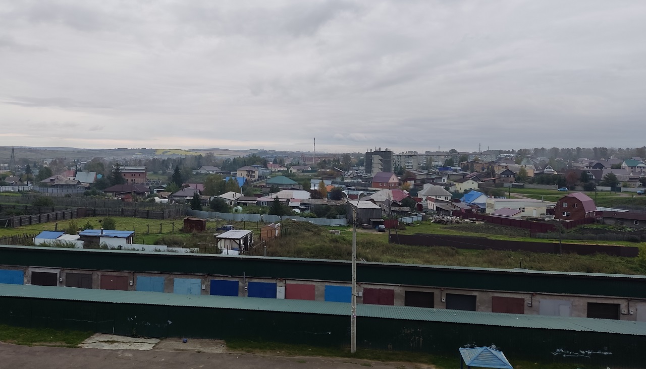 Поселок за городом, Емельяново