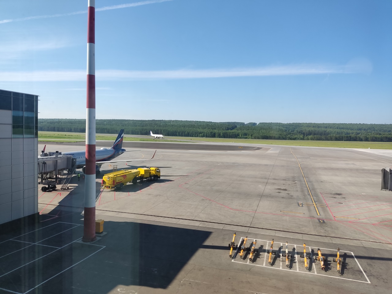 В аэропорту Красноярск самолеты