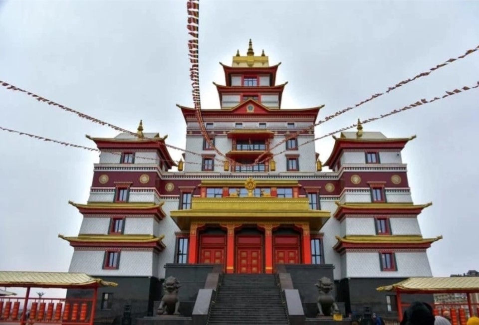 буддийский монастырь в Тыве