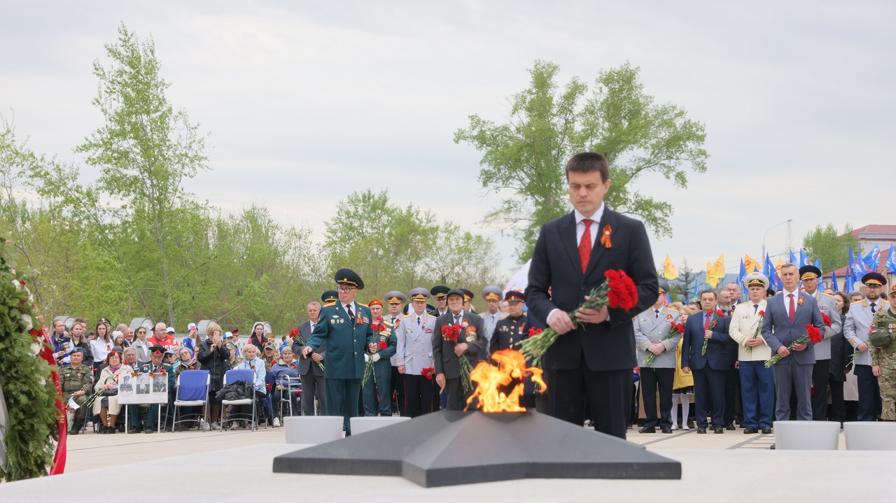 Михаил Котюков на митинге
