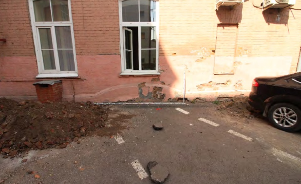 Дом со двора