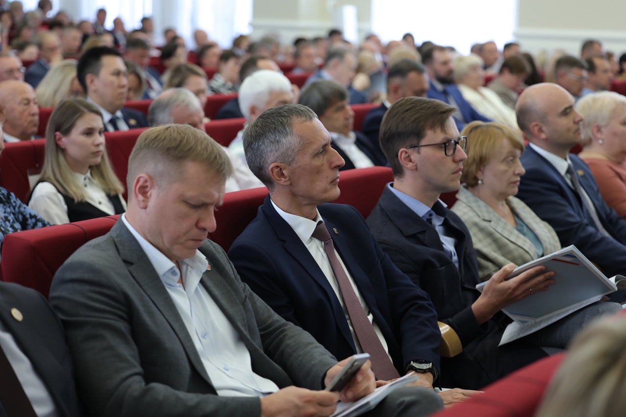 депутаты ЗС на публичных слушаниях
