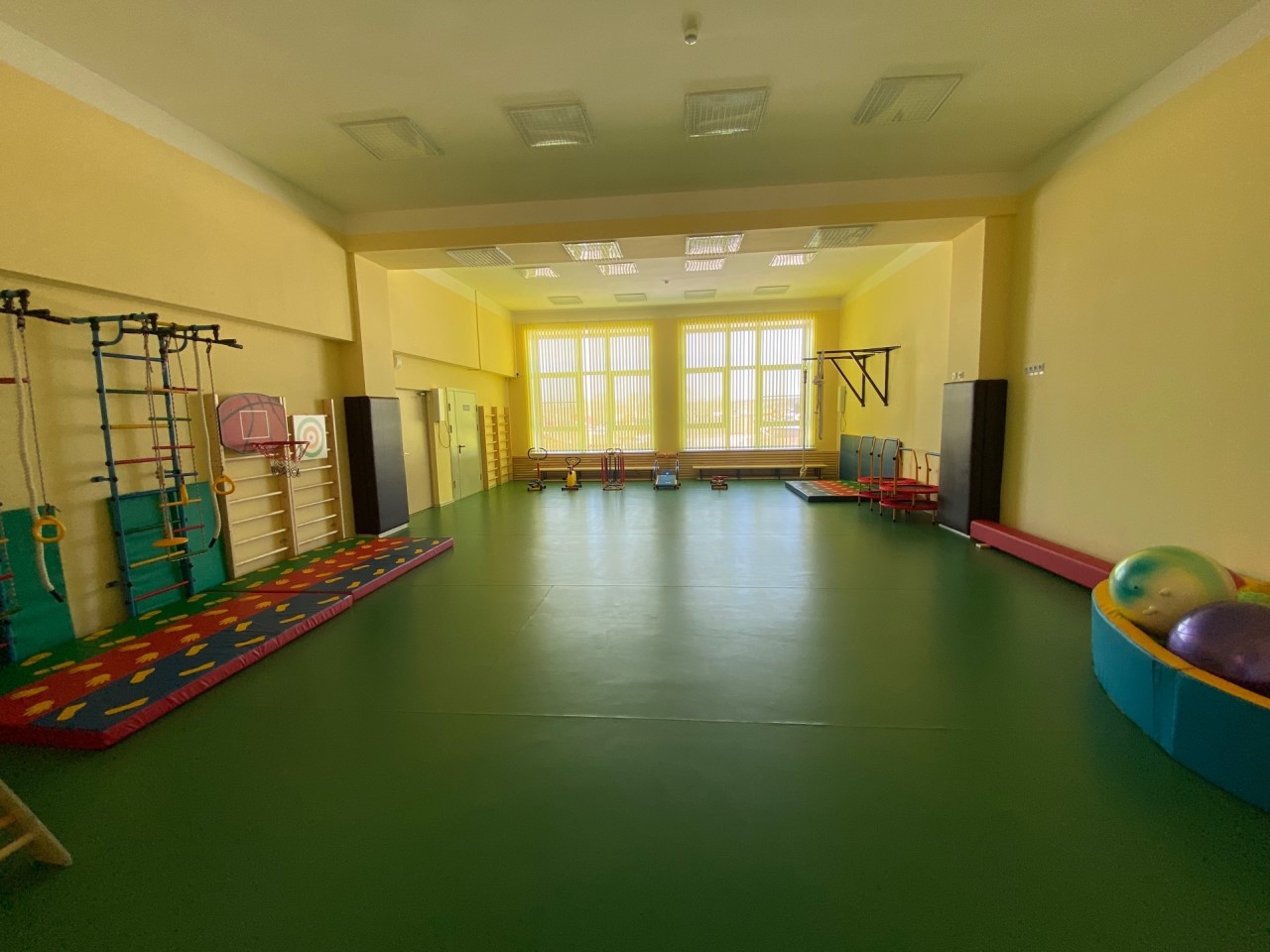 Спортзал в детском саду Дзержинского