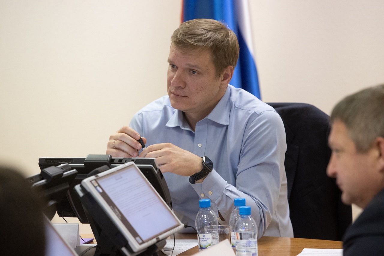 Депутат Александр Новиков