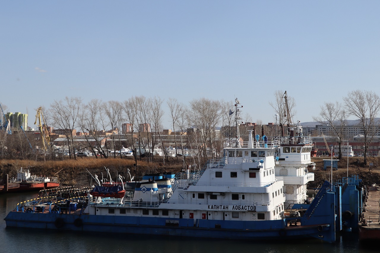 Суда в затоне