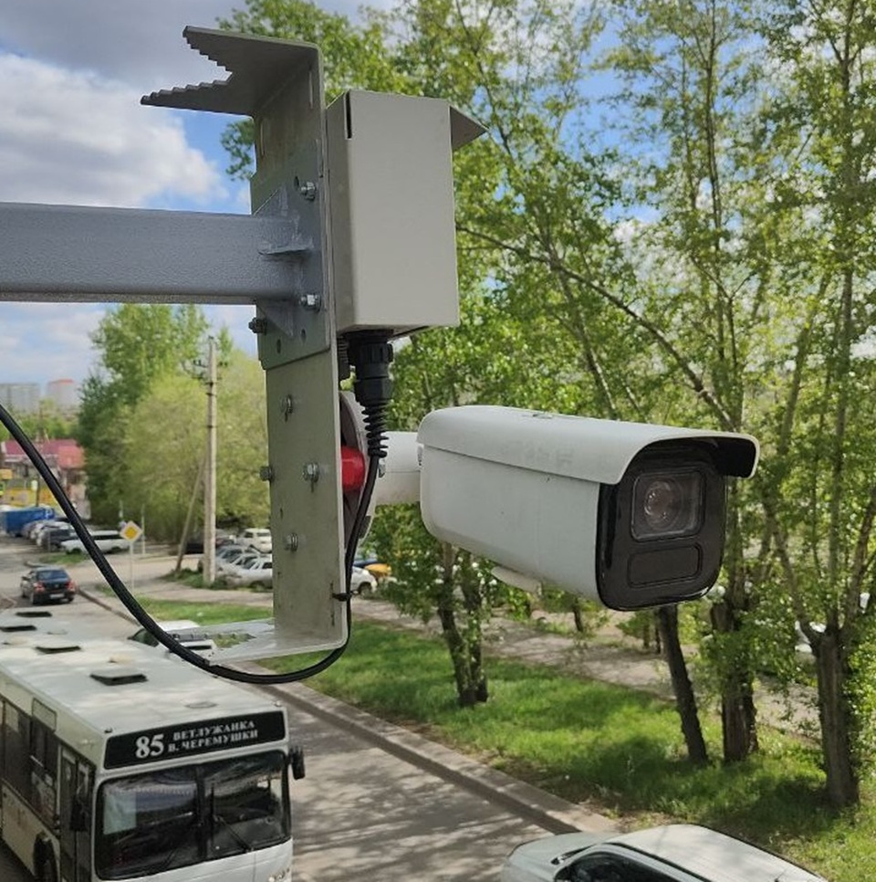камера фотофиксации ПДД на дороге