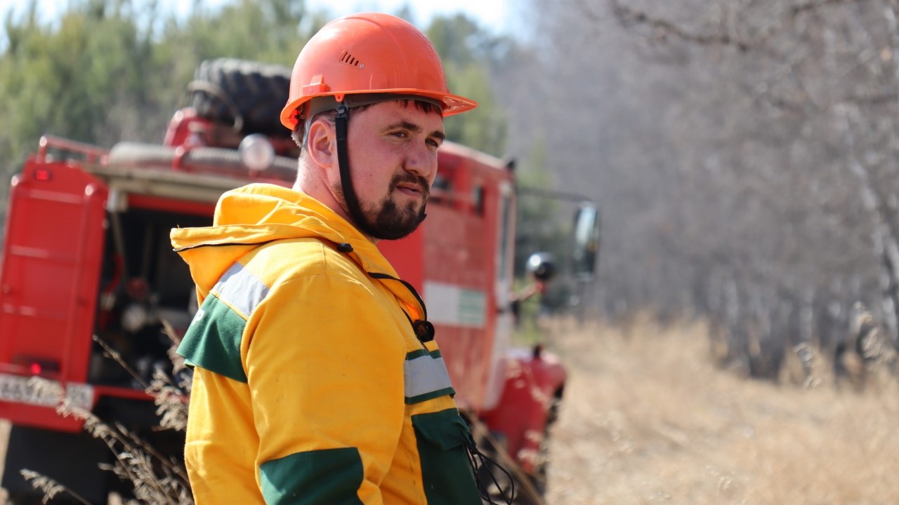 лесной пожарный в Красноярском крае