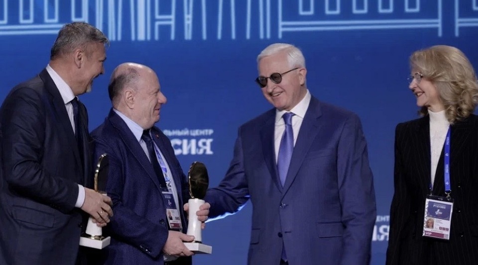 Присуждение премии "Лидеры ответственного бизнеса" Владимиру Потанину