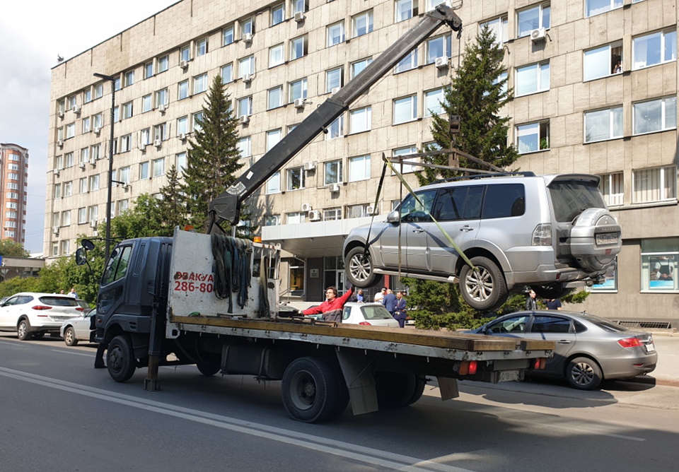 В Красноярском крае вырастет плата за перемещение авто на штрафстоянку