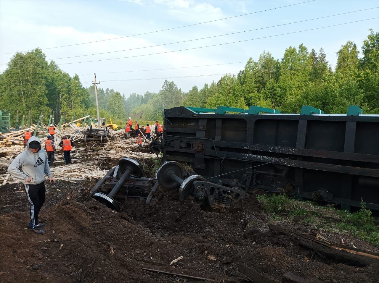 На железной дороге Ачинск – Лесосибирск восстановили движение поездов