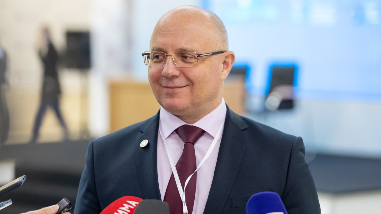 Министр промышленности, энергетики и ЖКХ Александр Ананьев