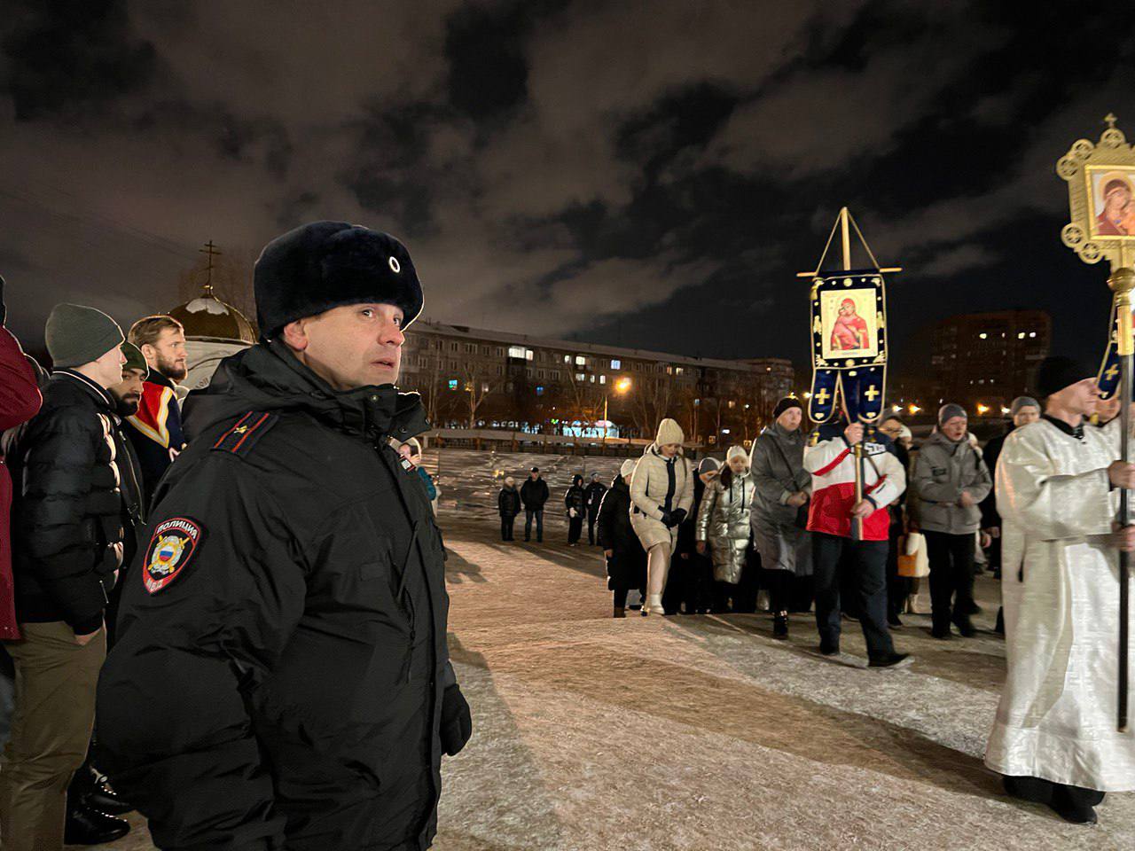 Полиция следит за порядком на Рождество