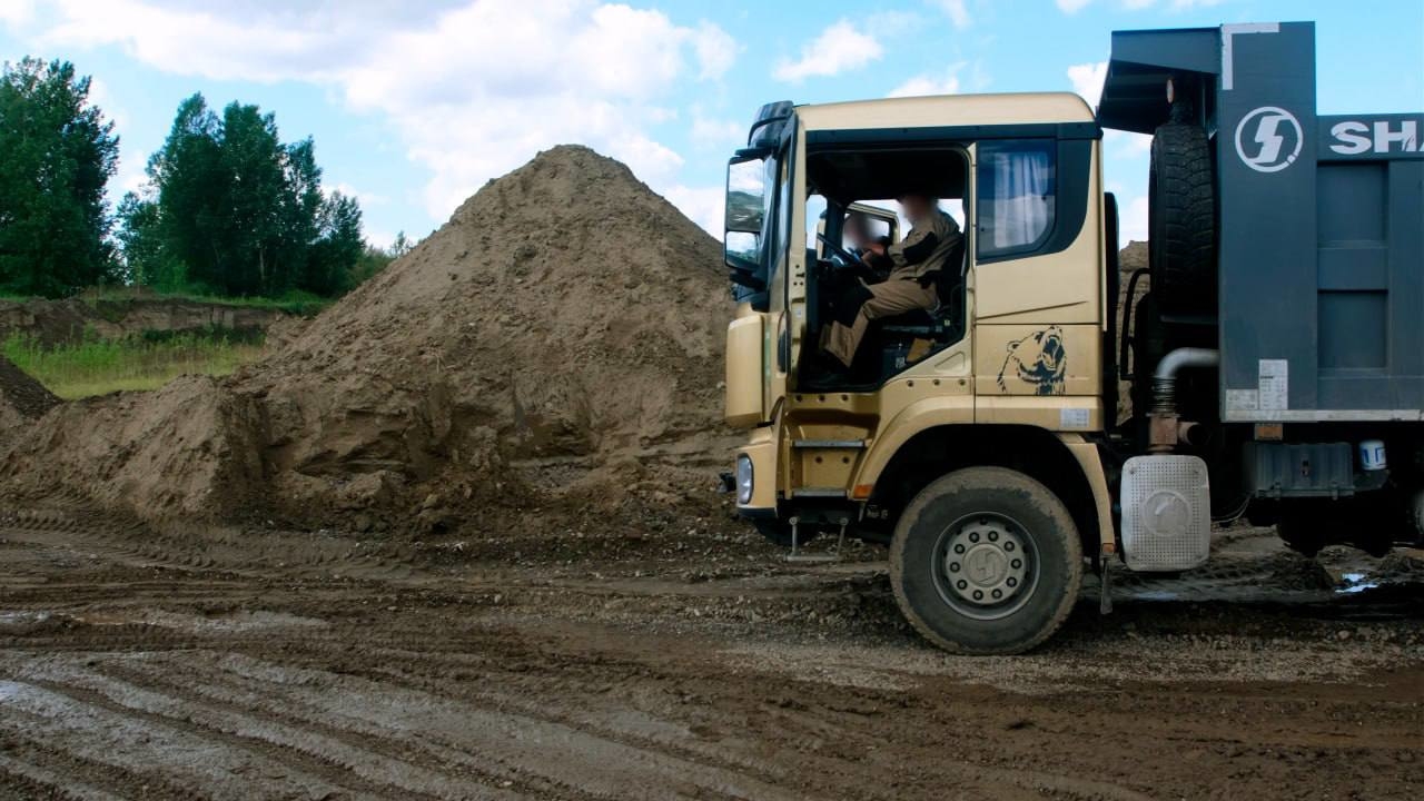 Под Красноярском организовали незаконный карьер