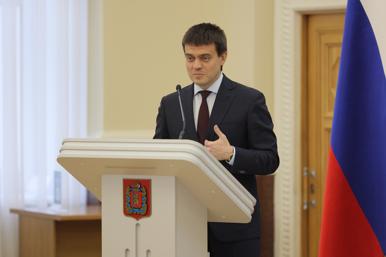 Губернатор Михаил Котюков