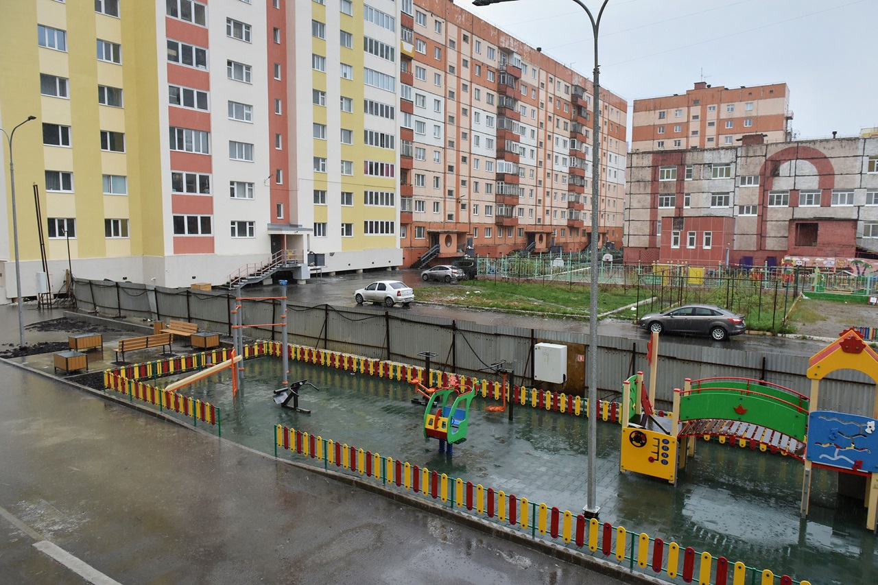 Двор дома на Павлова