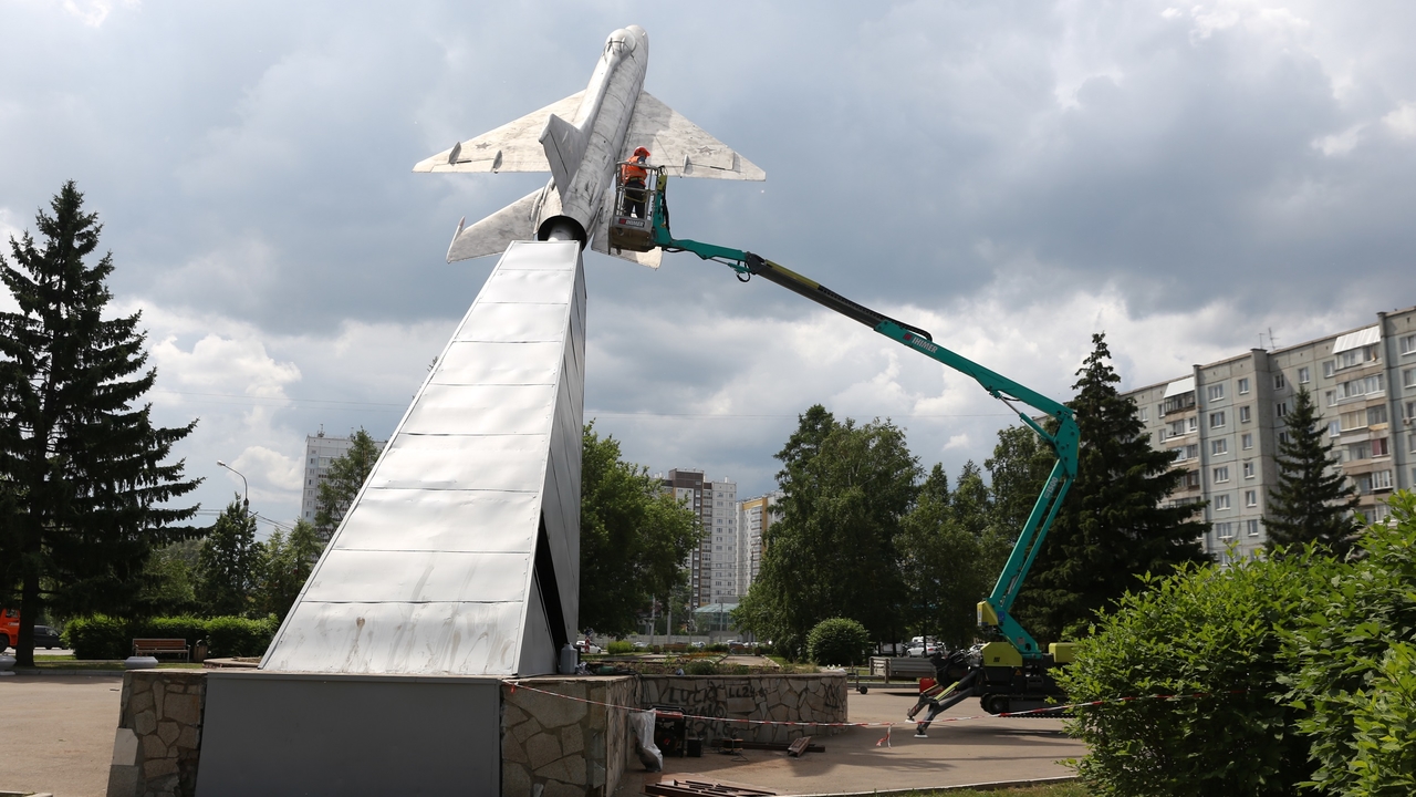 КрАЗ финансирует реставрацию для самолета в Зеленой роще
