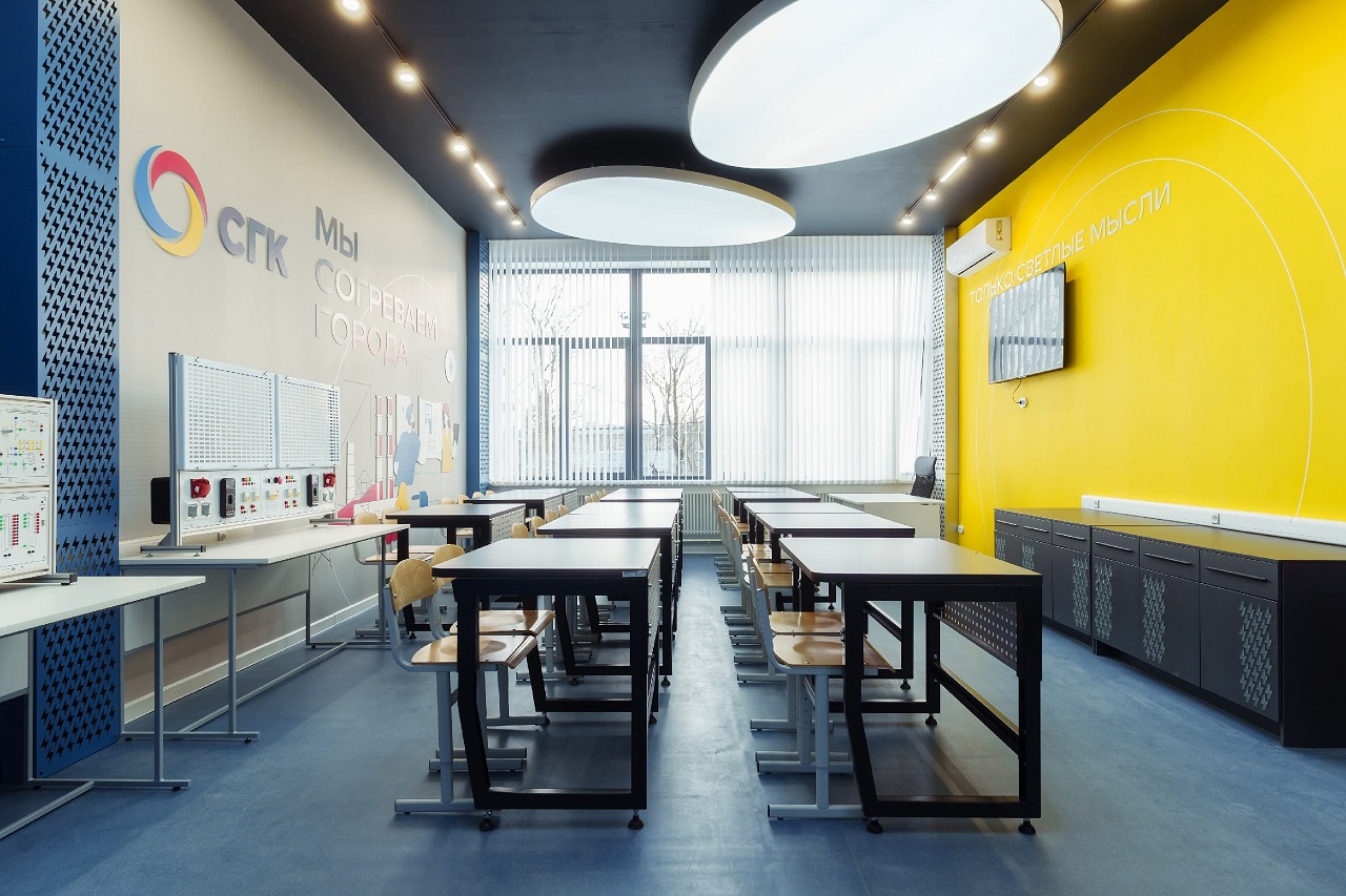 В аэрокосмическом колледже