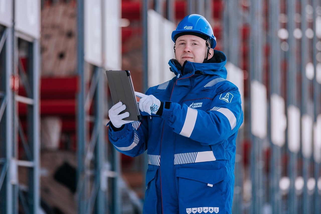 Нефтяник "Газпром нефть"