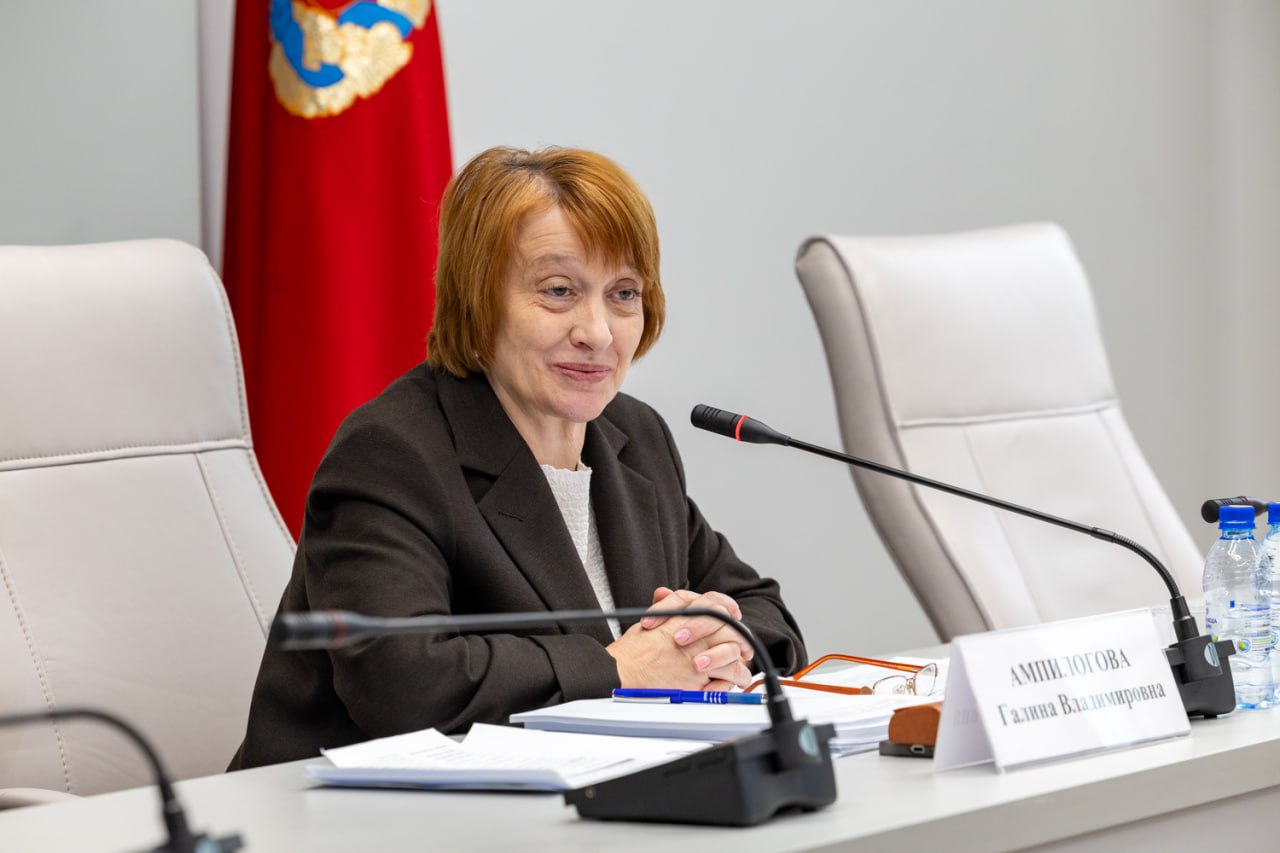 Депутат Галина Ампилогова