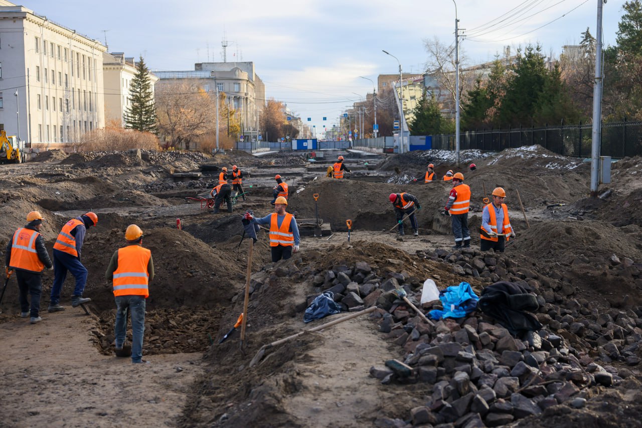 Археологические работы на площади Революции