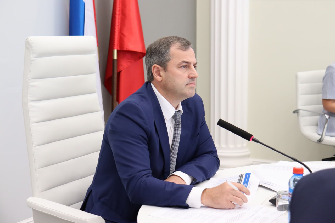 Вице-премьер Владимир Бахарь