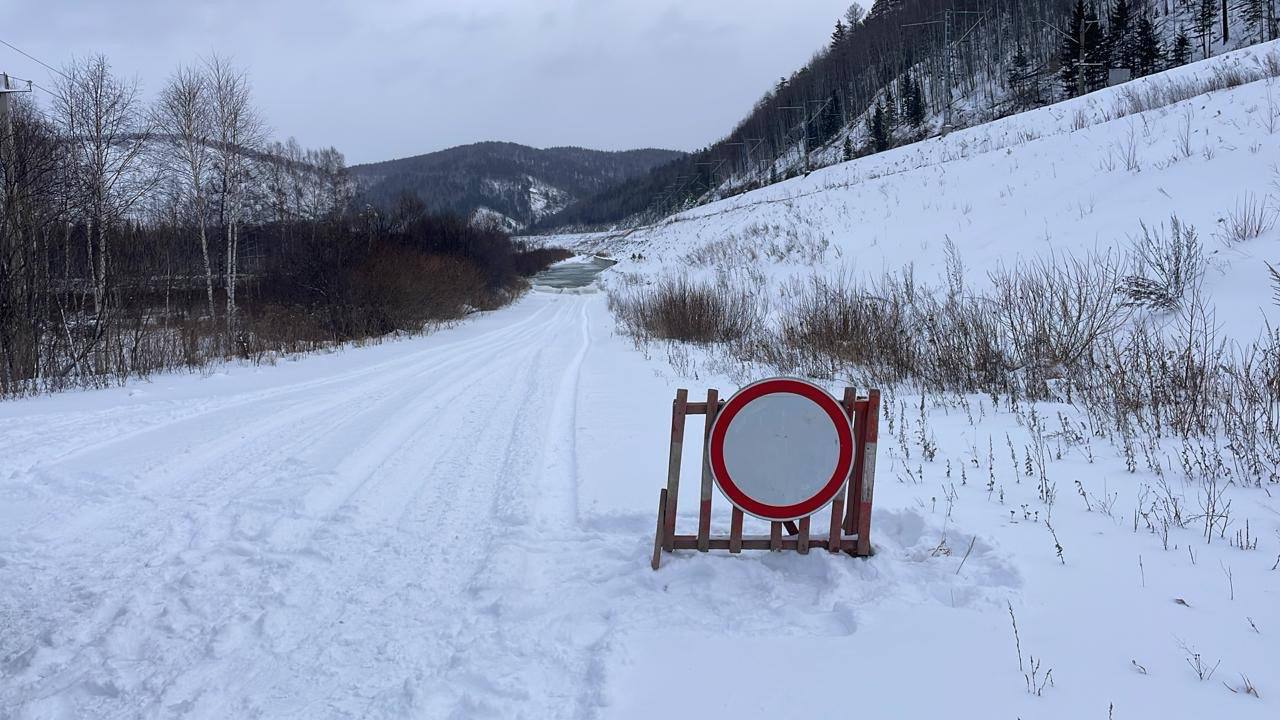 Дорогу Партизанское – Мина затопило в Красноярском крае