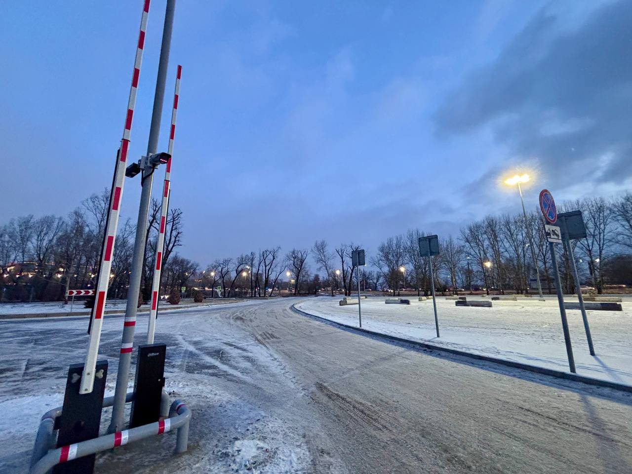 Новые шлагбаумы на Татышеве