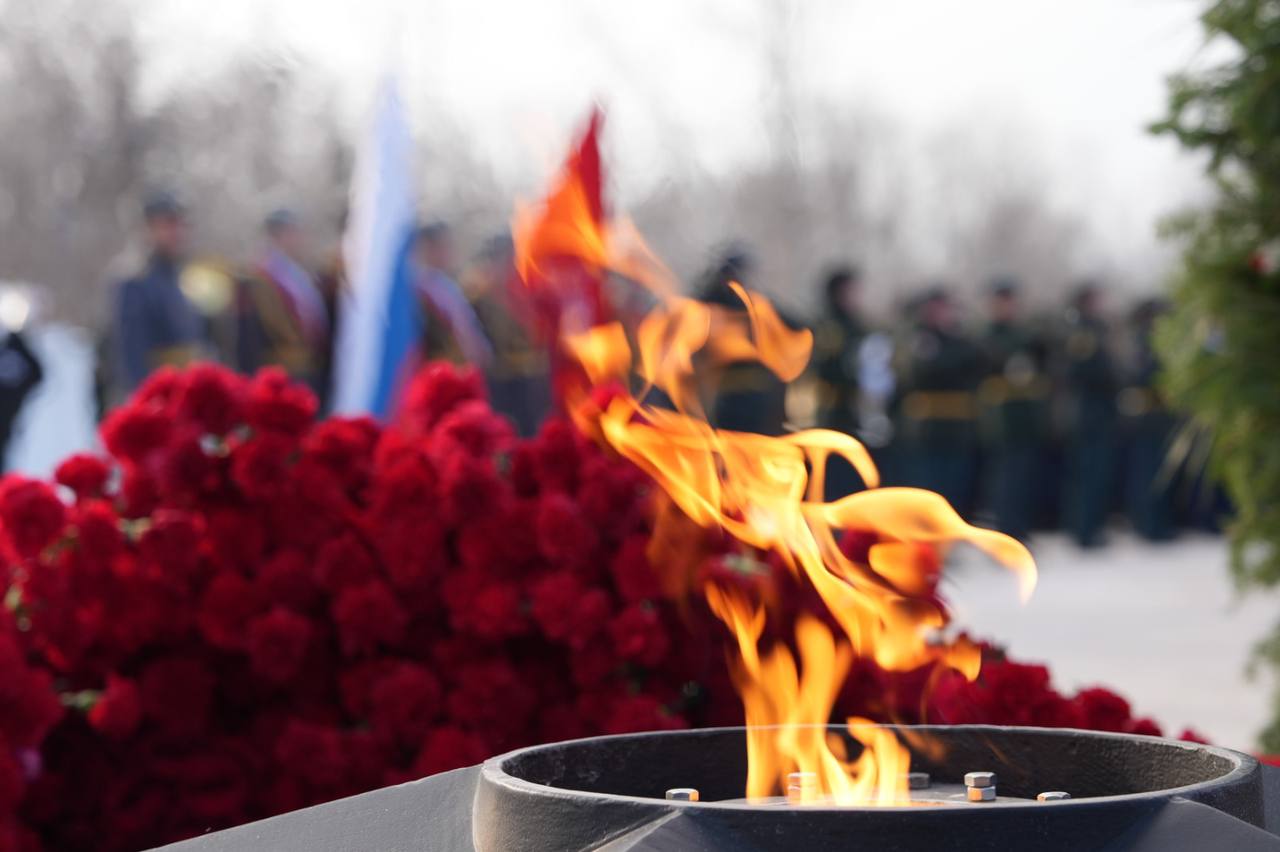 Вечный огонь на площади Победы