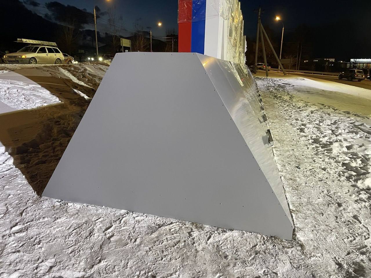 На стеле «Красноярск 400» устанавливают буквы