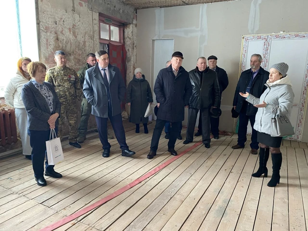 Депутаты в ДК