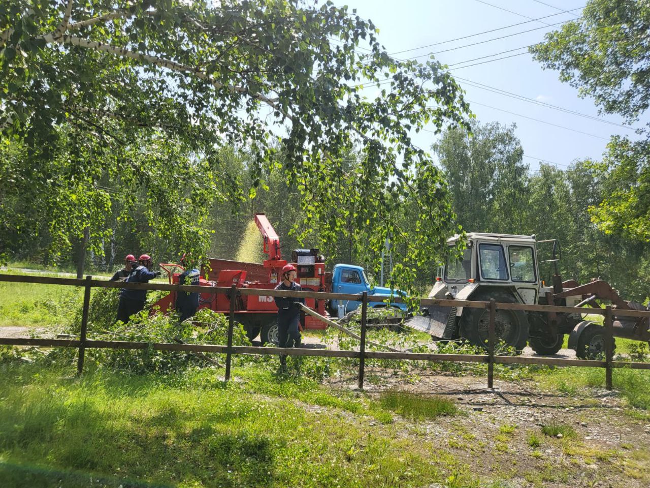 Энергетики на субботнике