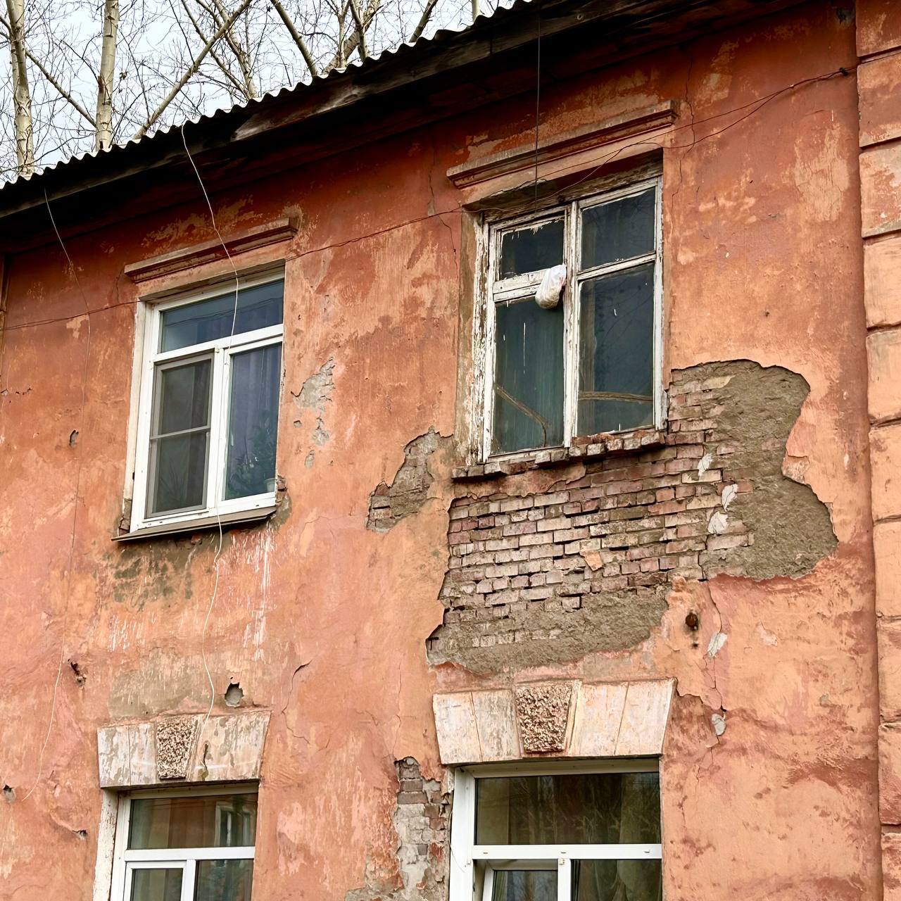 Аварийный дом в Красноярске