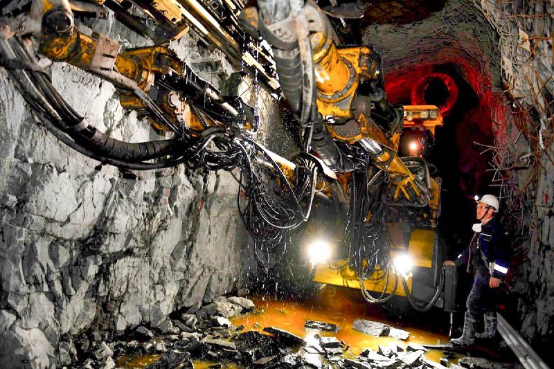 Работа в шахте