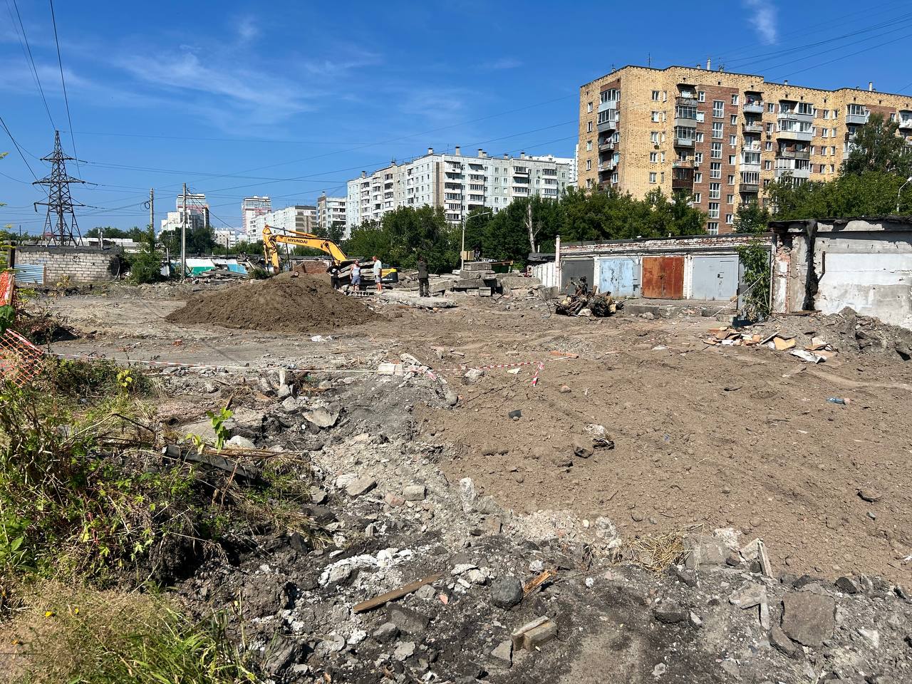 Снос гаражей на Гладкова