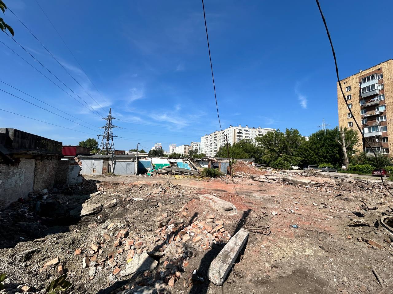 Снос гаражей на Гладкова