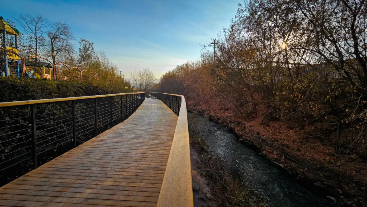 На набережной Бугача